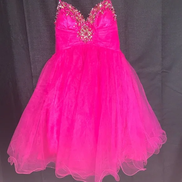 Size 5/6 - Picture 2 of 3